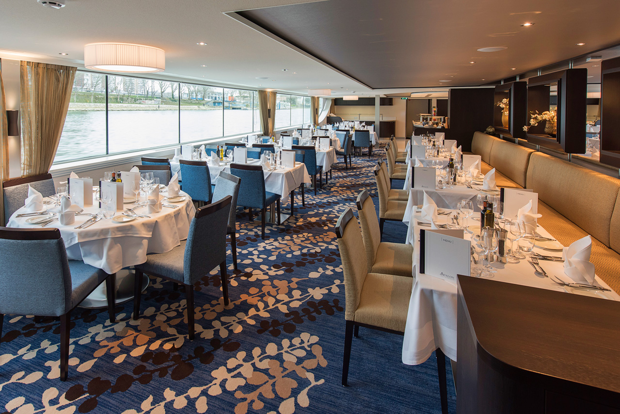 Travelmodia - Dining room on Avalon Waterways Travelmodia - Dining room on Avalon Waterways